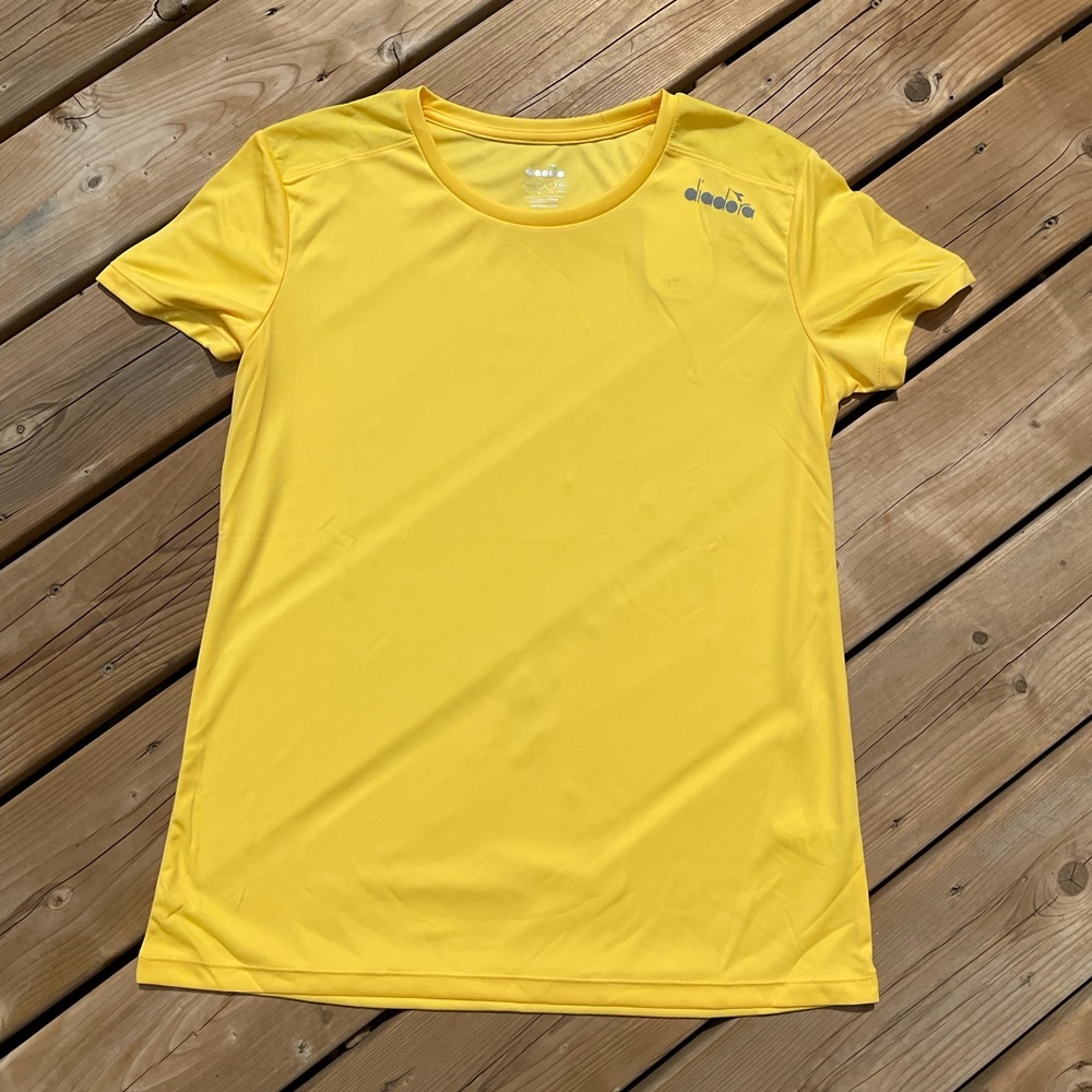 NWT Diadora sport T-Shirt